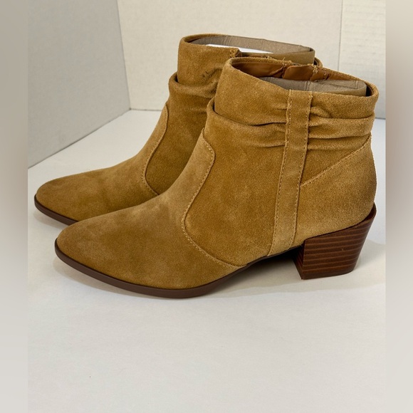 Naturalizer Gina Suede Bootie Size 6 - Picture 6 of 11